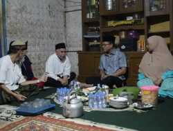 Bupati Bandung “Mondok” di rumah masyarakat yang tidak layak huni di Desa Drawati Paseh